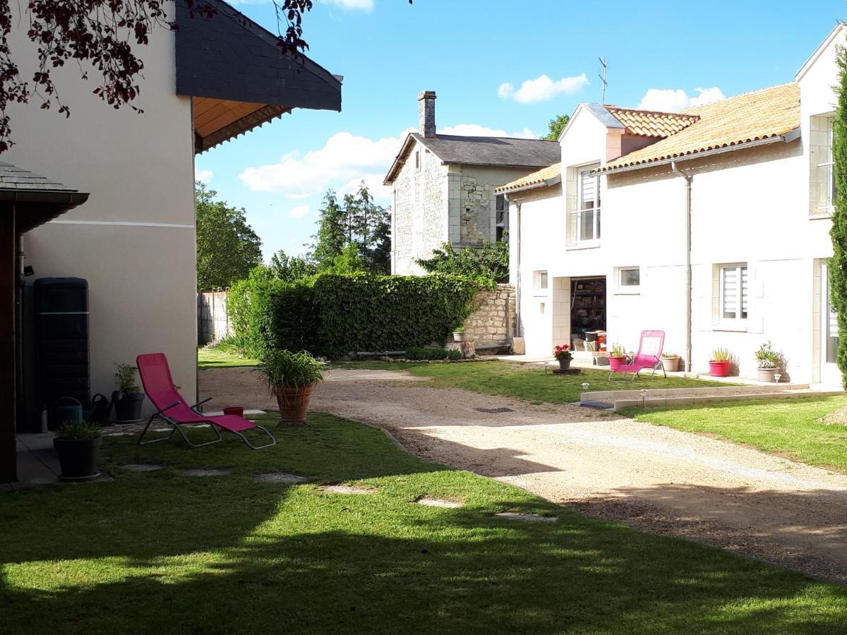 Gite Amanala Poitou Saint-Genest-d'Ambiere Exterior photo